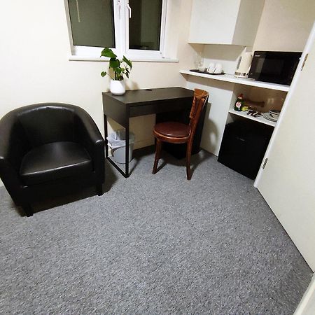 Osney Hazel Studio - Self Contained Studio Flat オックスフォード エクステリア 写真